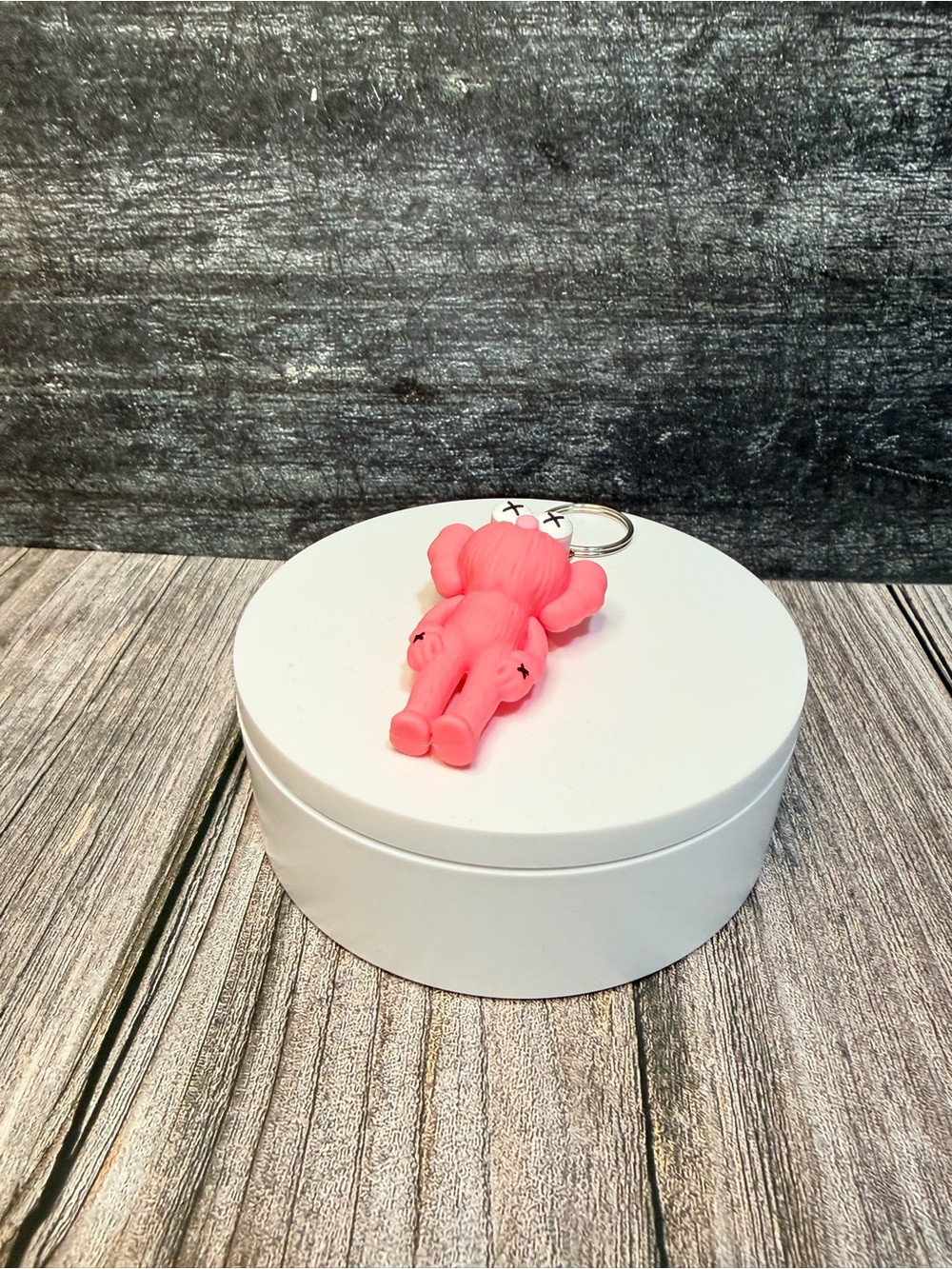 KAWS Keychain - Picture 3 of 3